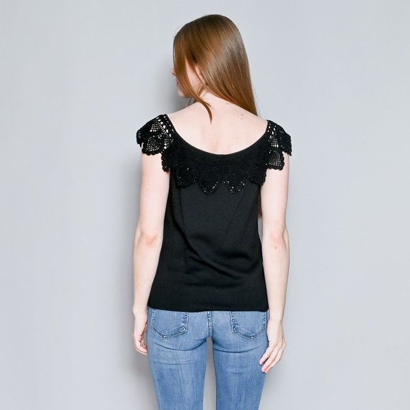 707. ESCADA Knit Black Top with Beaded Crochet Neckline Sz 42 - Picture 4 of 6